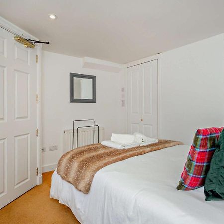 Jacobite'S Retreat, 17Th Century Cottage In The Heart Of Inverness Exteriér fotografie