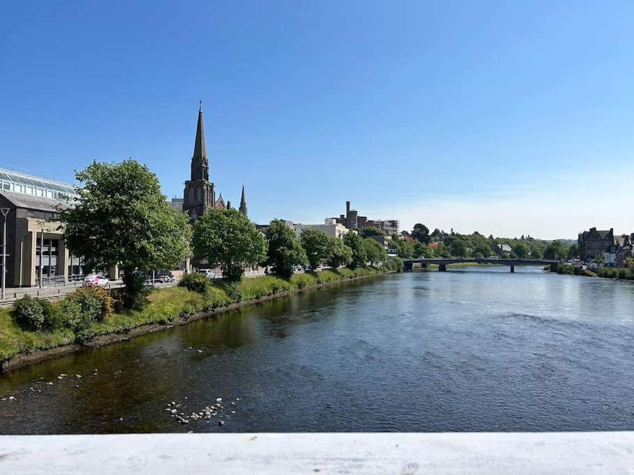 Jacobite'S Retreat, 17Th Century Cottage In The Heart Of Inverness Exteriér fotografie