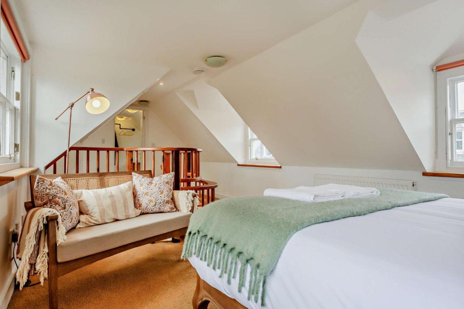 Jacobite'S Retreat, 17Th Century Cottage In The Heart Of Inverness Exteriér fotografie